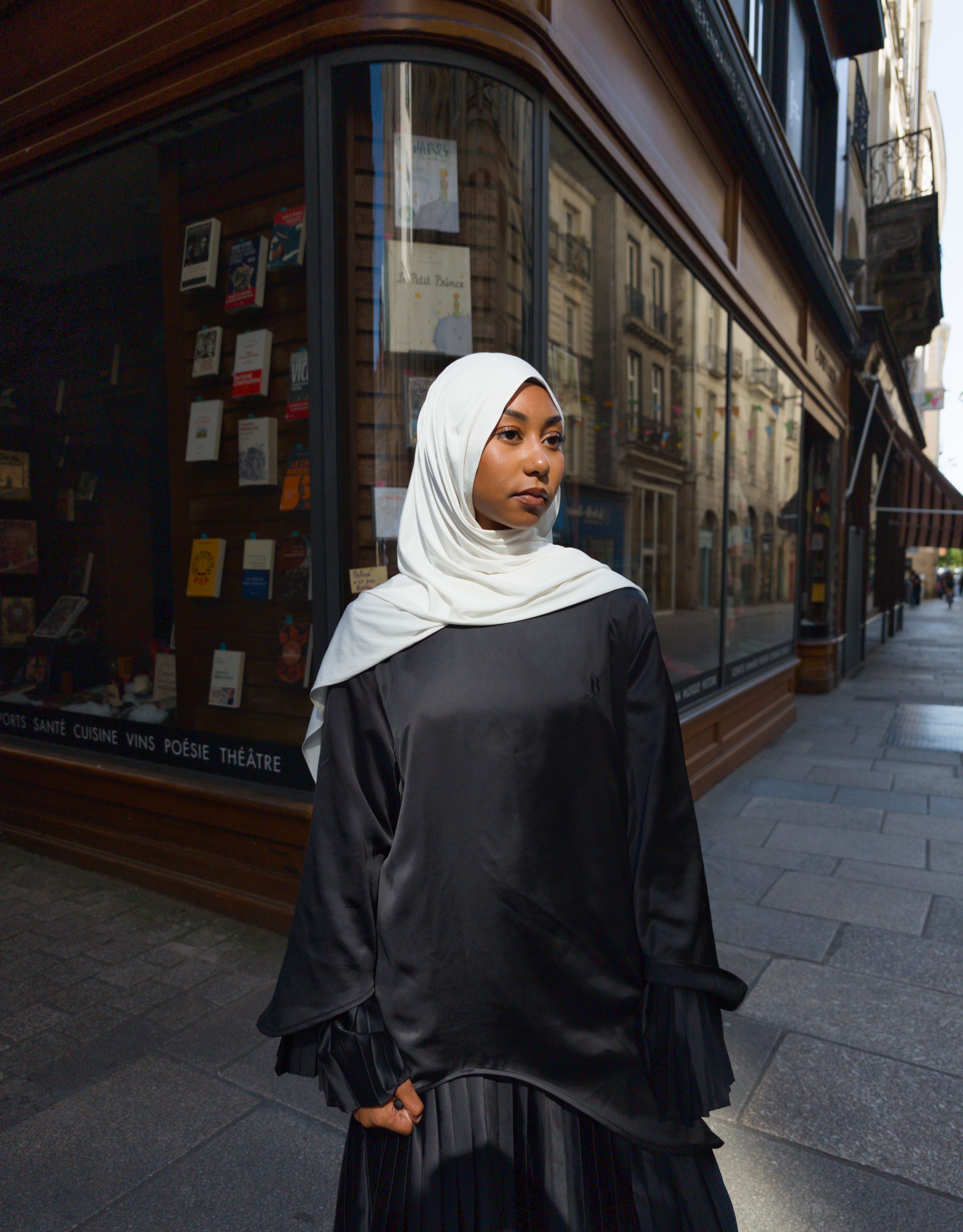 ROBE ABAYA PLISSÉE | AMIRA